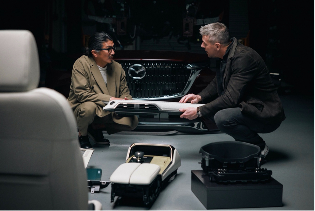 Mazda CX-90 Crossover SUV Unboxing Process