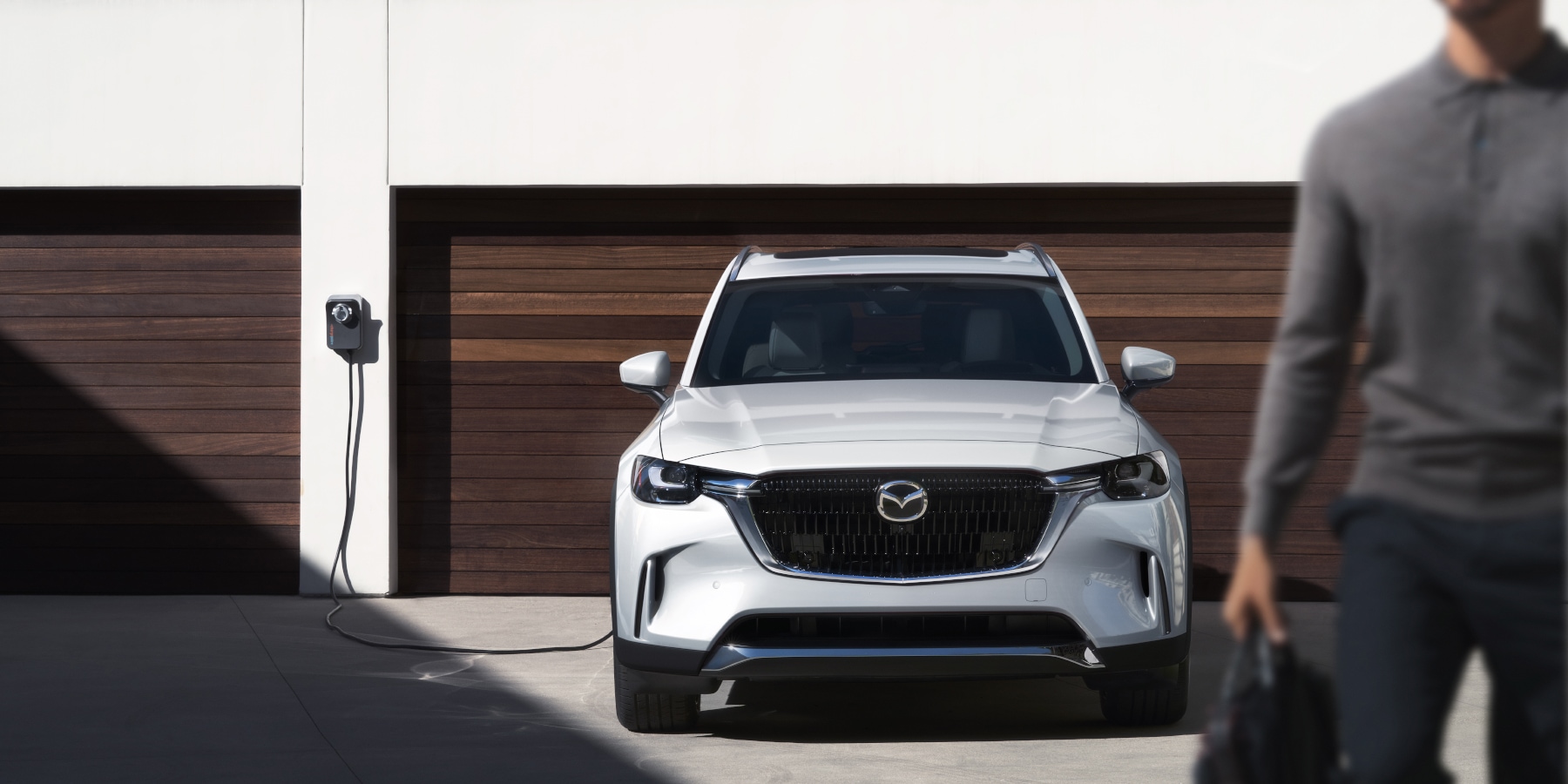 Guide to buying a hybrid car – Mazda CX-90 PHEV SUV