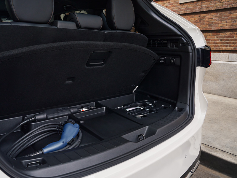 Mazda-CX-90-PHEV-Charging-Cable