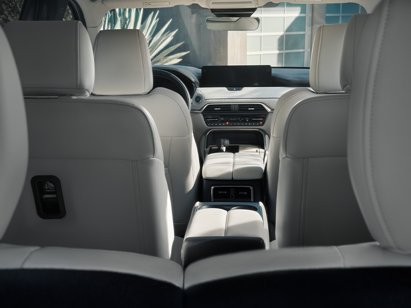 Mazda-CX-90-3-Row-SUV-Interior