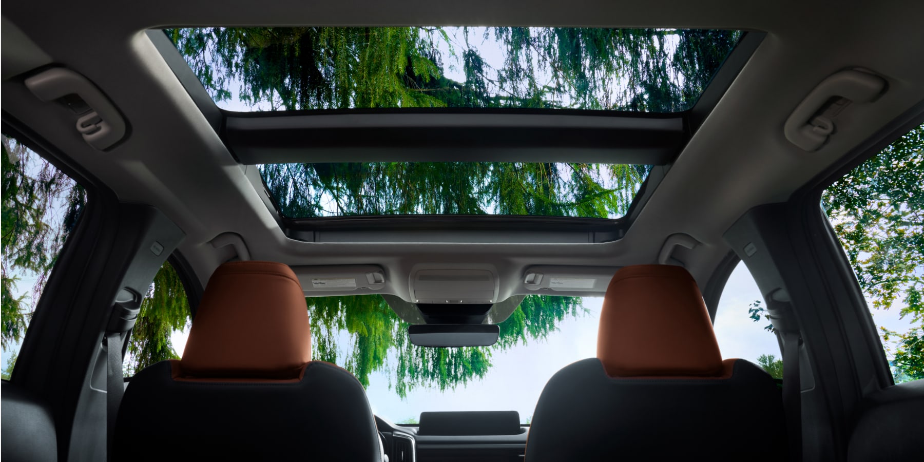 2025 Mazda CX-50 – Panoramic Moonroof
