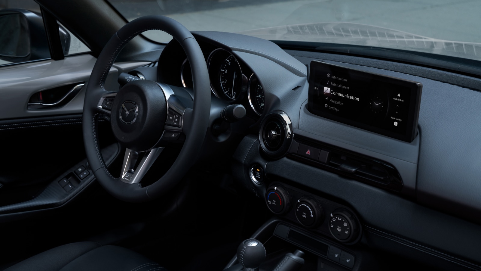 2025 Mazda MX-5 Miata RF – Front Cabin