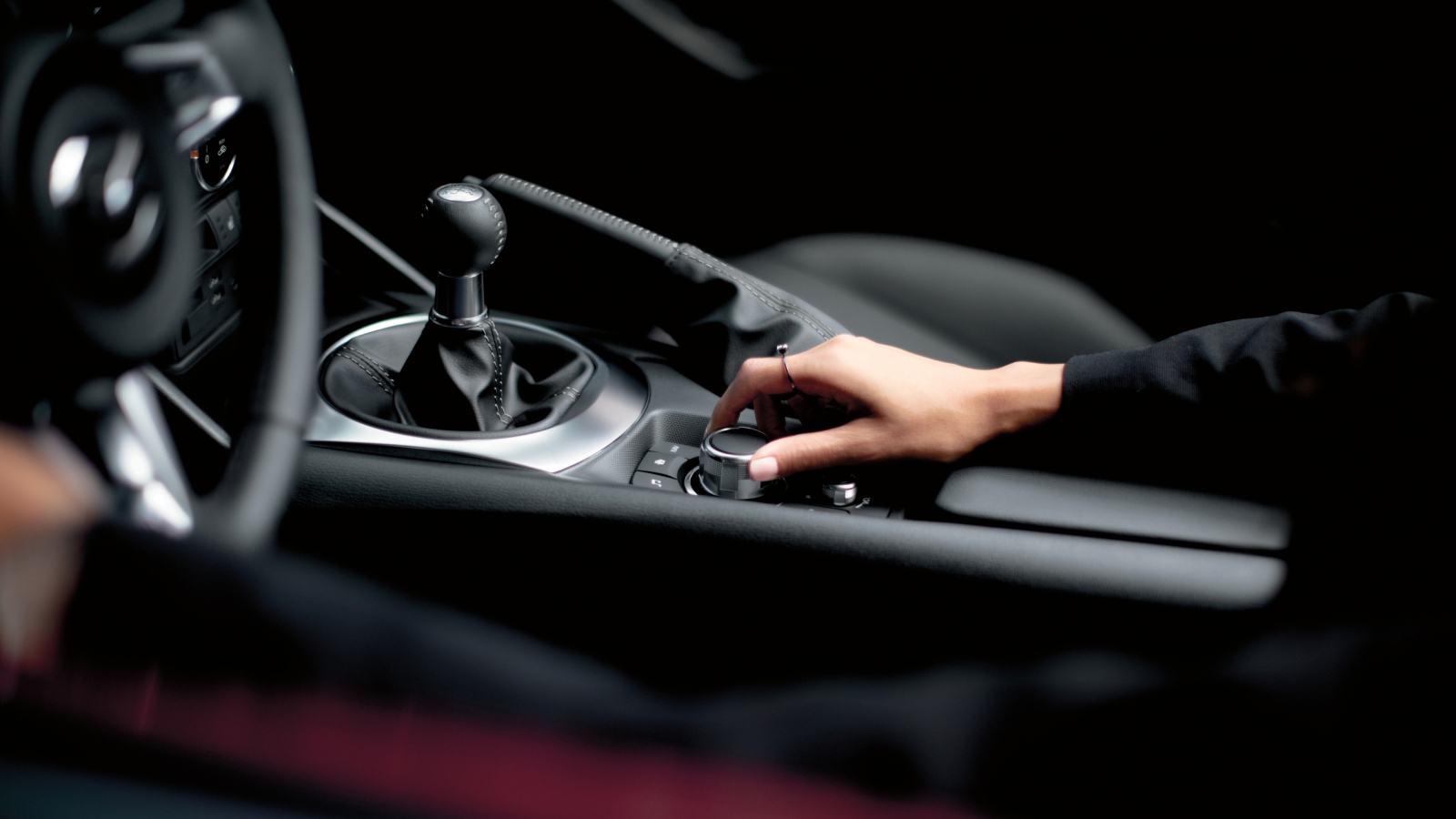 2025 Mazda MX-5 Miata RF – Manual Transmission Option